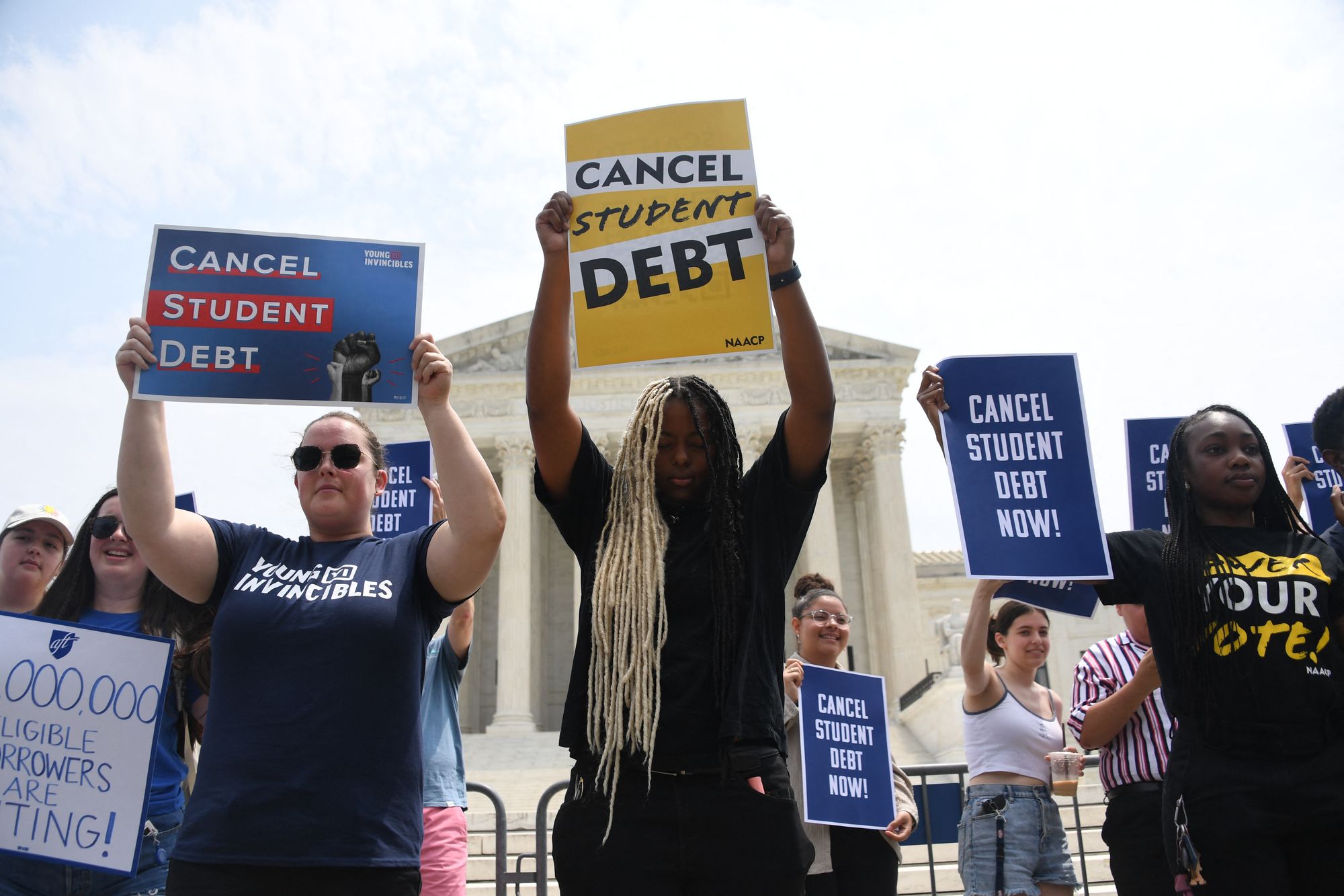 resident student loan refinancing